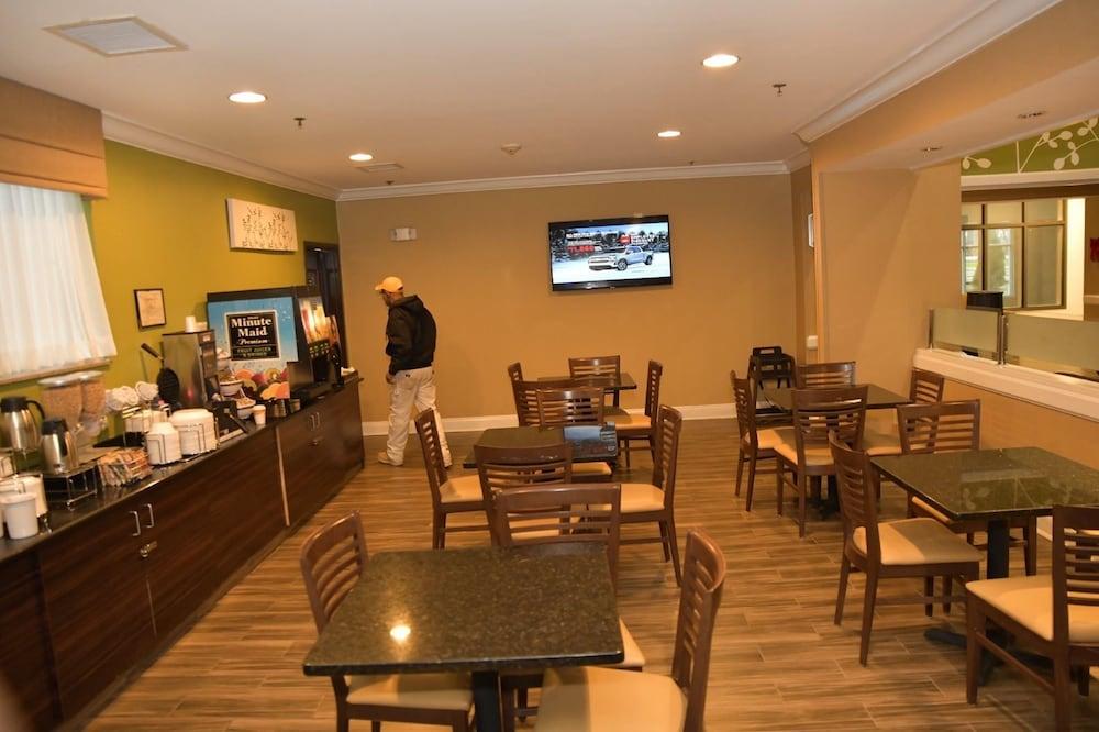 Sleep Inn & Suites Laurel Exterior photo