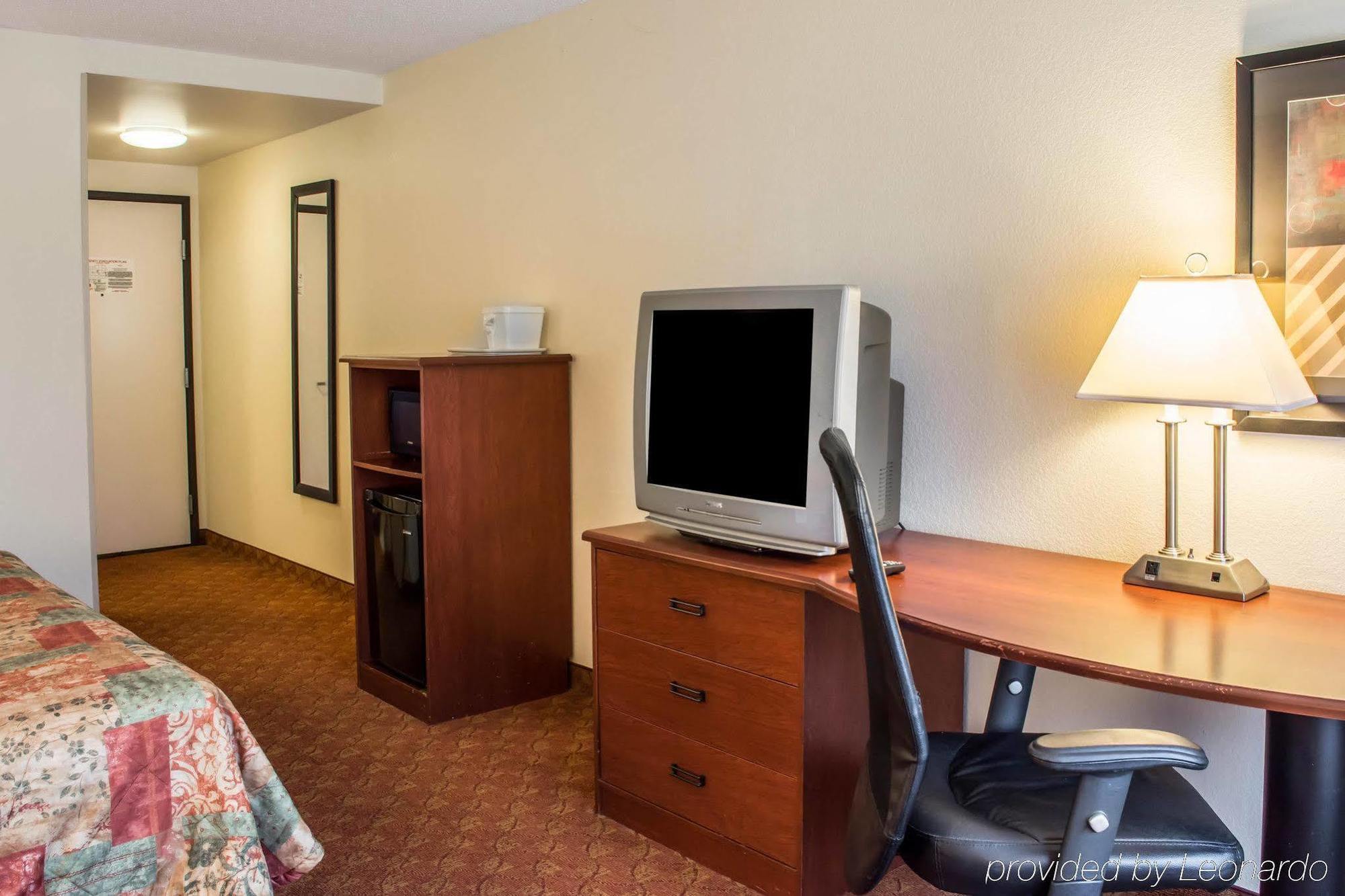 Sleep Inn & Suites Laurel Exterior photo